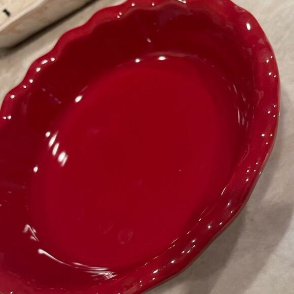 Emile Henry red pie dish 9” - Picture 6 of 12